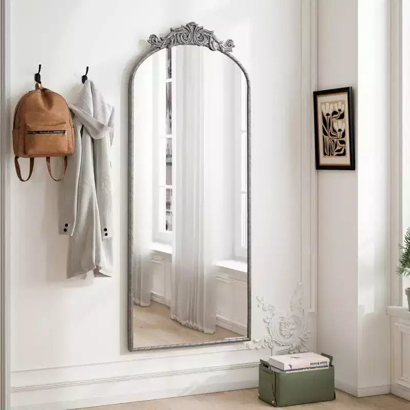 Specchio da parete ad arco a figura intera da 58" x 24" con pannello posteriore in MDF, cornice in ferro