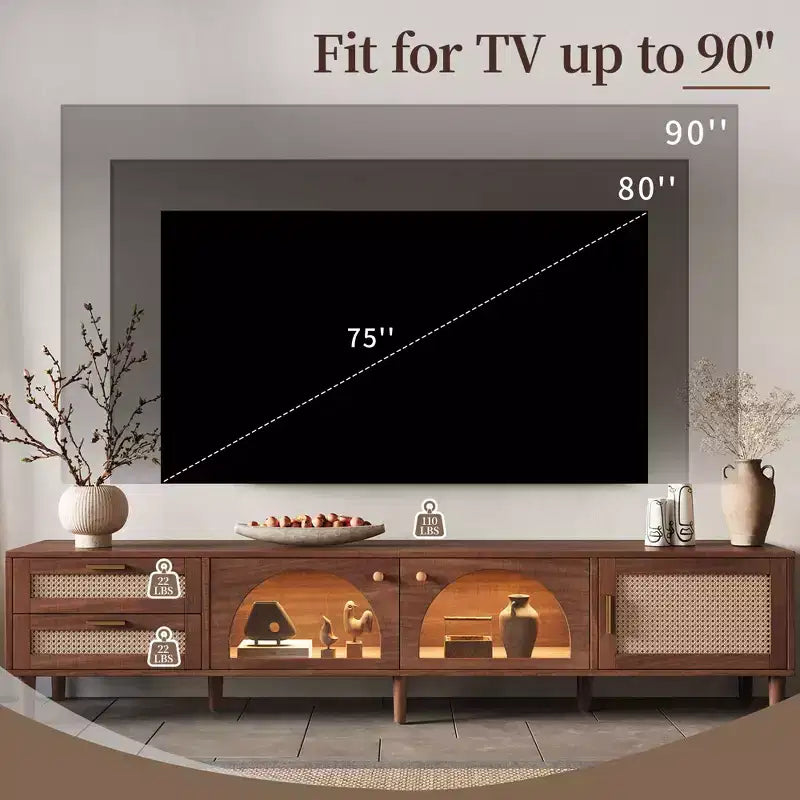 Mobile TV da 86" marrone scuro per TV fino a 90", LED controllabili da app, ante in rattan, 2 cassetti e vani in vetro
