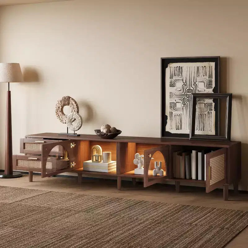 Mobile TV da 86" per TV fino a 90", Luci LED Controllabili da App, Ante in Rattan, 2 Cassetti e Vano con Ante in Vetro, Marrone