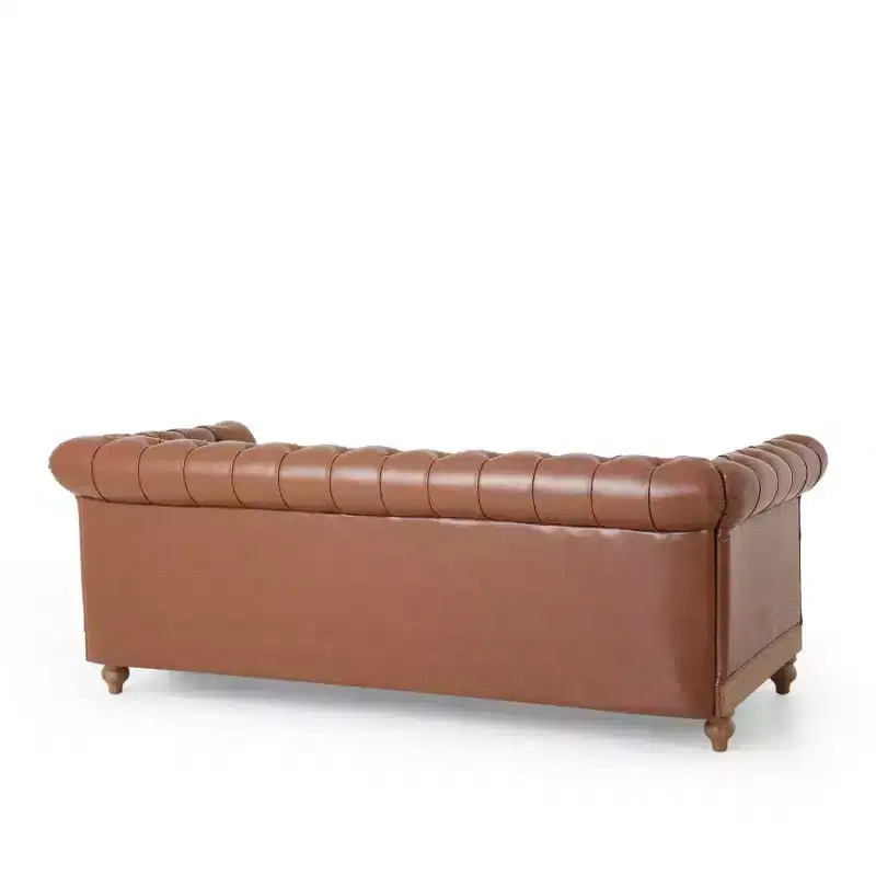 Divano Chesterfield Classico a 3 Posti con Schienale Trapuntato, Rivetti Decorativi, Ecopelle e Gambe in Betulla