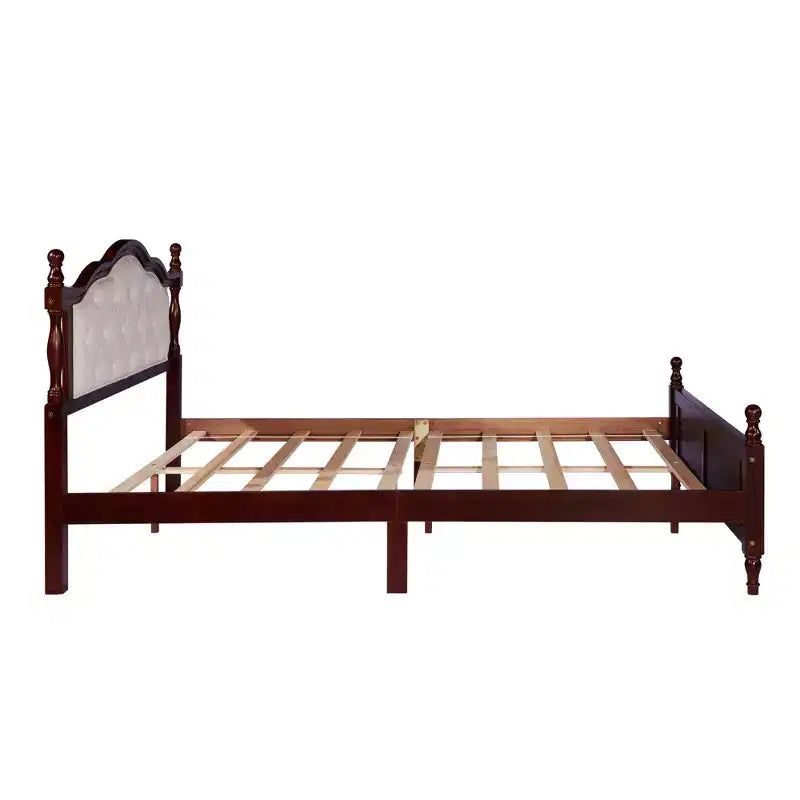 Letto a piattaforma vintage queen size con testiera imbottita, pediera a pannelli e contenitore sotto il letto
